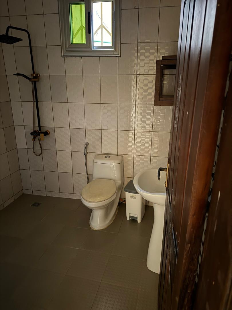 2-Bedroom Flat for Rent in S S Camp photo 2