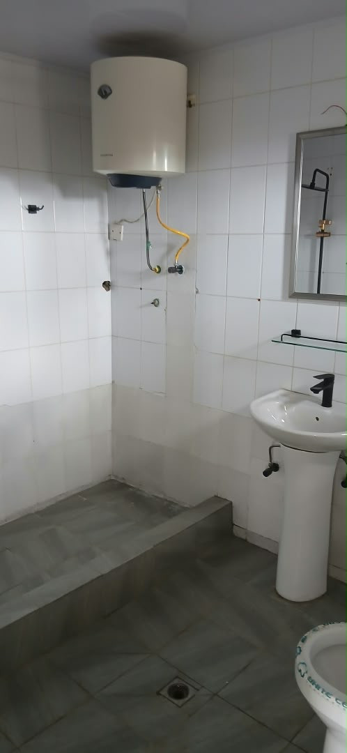 4-Bedroom House for Rent at Wilkinson Road, near main street